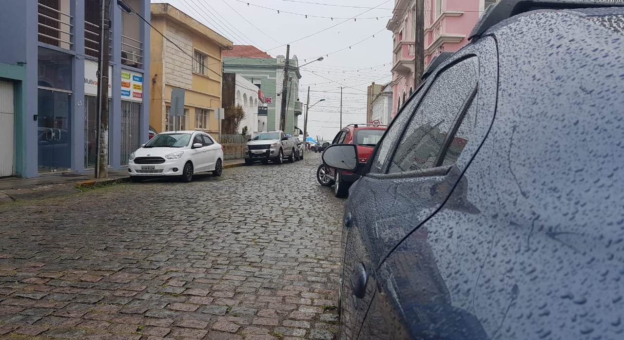 Chuva será frequente nos próximos dias e com temporais isolados