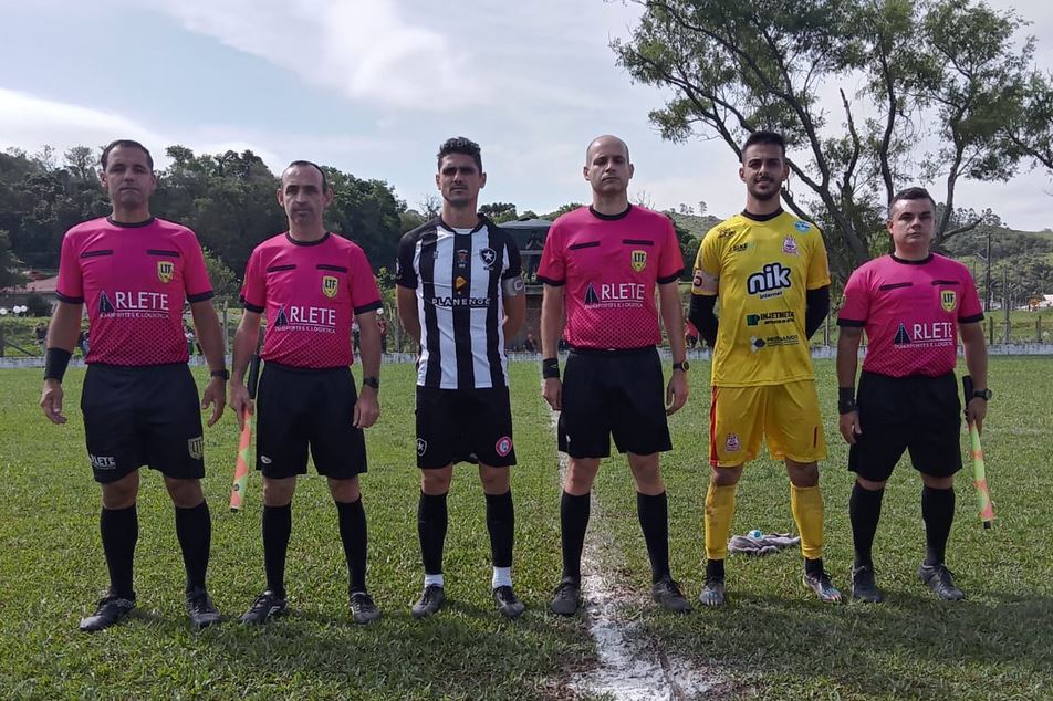 Botafogo goleia e vai à final do Regional da LTF – Agora Laguna